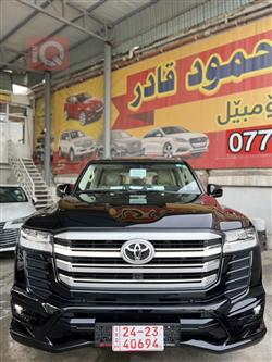 تۆیۆتا لاند کروزەر